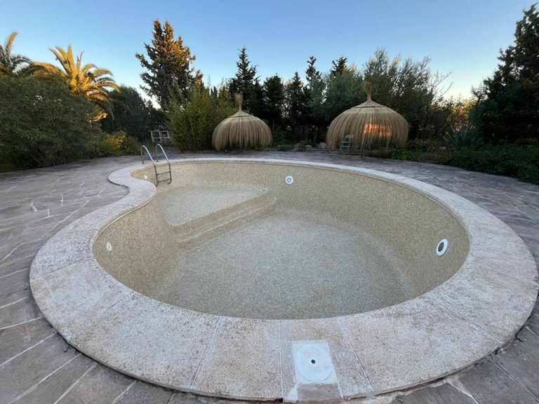 constructor de piscinas y reformas de piscinas de obra